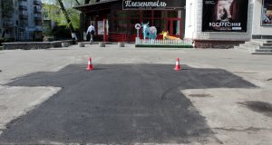 Ремонт дорог по-житомирски (фотофакт)